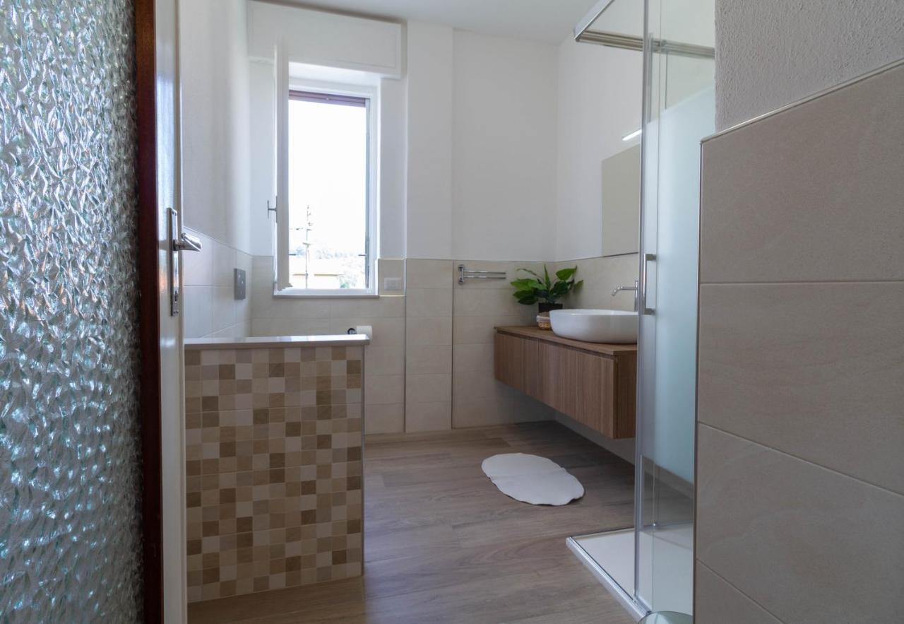 Mamma Ciccia Holiday Home - Casa Imperia Mandello del Lario Eksteriør billede