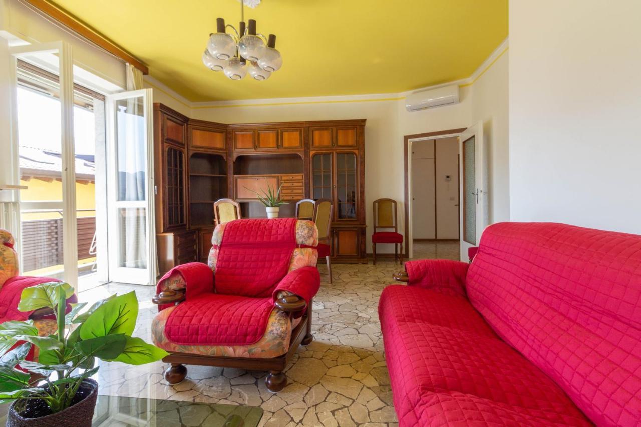 Mamma Ciccia Holiday Home - Casa Imperia Mandello del Lario Eksteriør billede