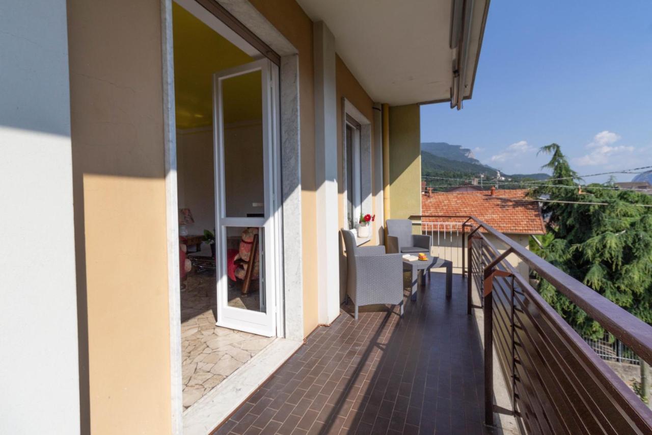 Mamma Ciccia Holiday Home - Casa Imperia Mandello del Lario Eksteriør billede