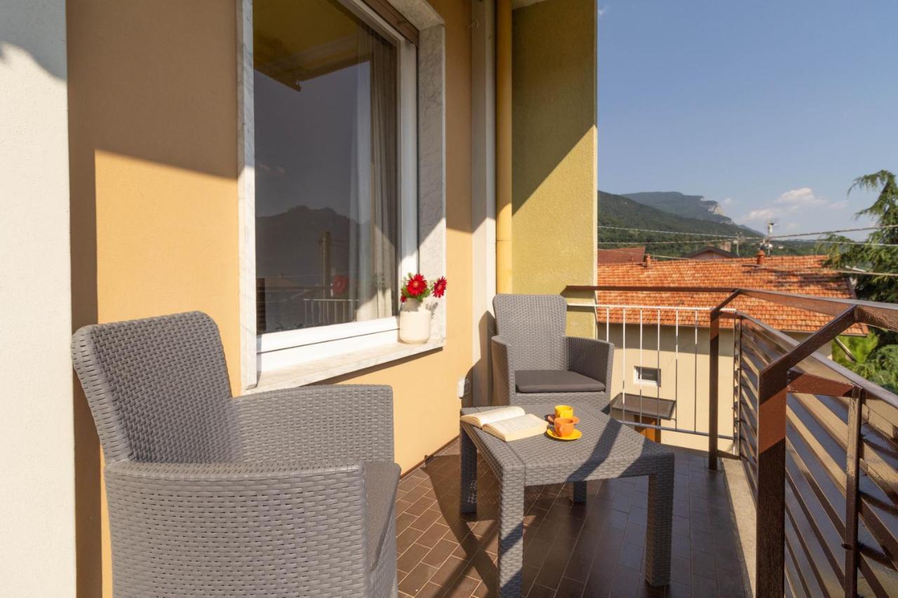 Mamma Ciccia Holiday Home - Casa Imperia Mandello del Lario Eksteriør billede